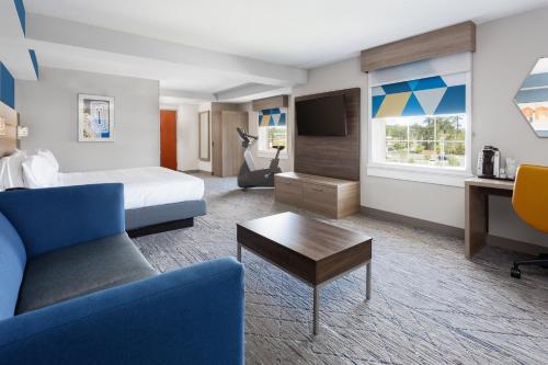 Holiday Inn Express & Suites Williamsburg, an IHG Hotel