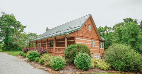 Lorettas Cabin