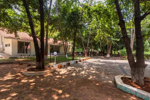 SaffronStays Riverscape Nest, Karjat