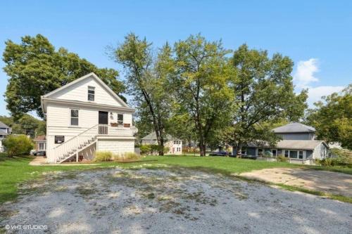 Lg-Group Oasis Near Beach w/Firepit; Pets OK