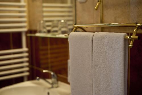 Canada Hotel Budapest - image 14