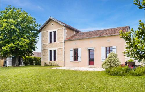 4 Bedroom Nice Home In Bergerac - Location saisonnière - Bergerac