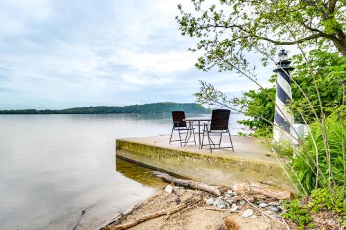 Idyllic Susquehanna River Escape Pets Welcome! in Wrightsville, USA