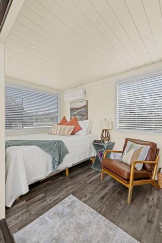 New The Sunset Luxury Container Home in Fredericksburg, USA
