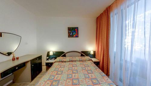 Elmar Hotel - image 2