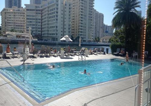 Amplio Studio en hotel Beachwalk Resort Miami in Hallandale Beach, USA