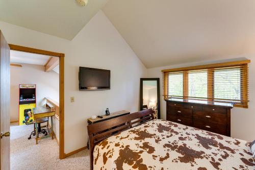 Family-Friendly Galena Rental Golf Course Access!