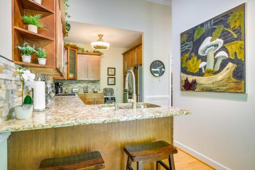 North Raleigh Vacation Rental about 8 Mi to Downtown! in Raleigh, USA