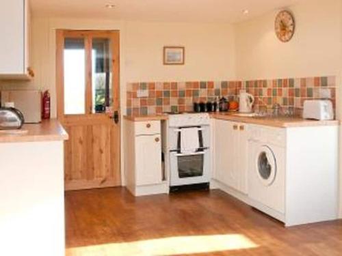 Paddock Barn ~ Short & Long term stay, pets welcome ~ Woodbridge, Framlingham ar in Debach