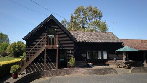 Paddock Barn ~ Short & Long term stay, pets welcome ~ Woodbridge, Framlingham ar in Debach