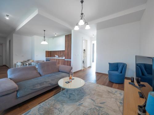 Deluxe Double Room with Balcony and Sea View room in Apartments Garden Azure Budva