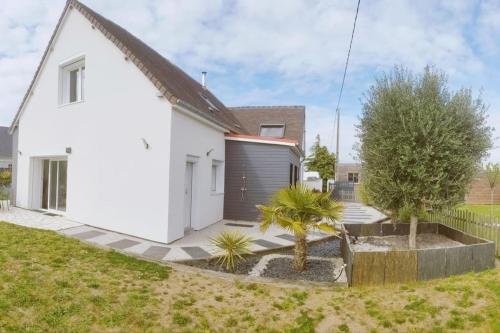 Зовнішній вигляд готелю, Villa Mon Rêve 12 pers à 500m de la plage (Villa Mon Reve 12 pers a 500m de la plage) in Брехаль