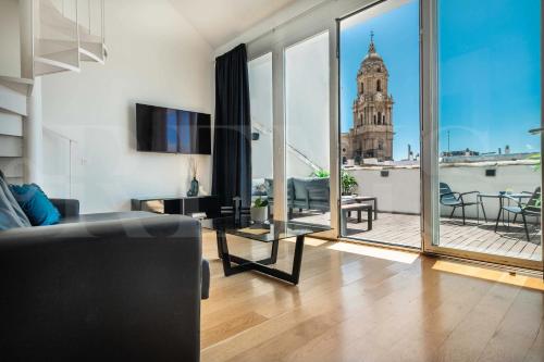 Marvellous Penthouse with terrace & Cathedral views by REMS, Málaga