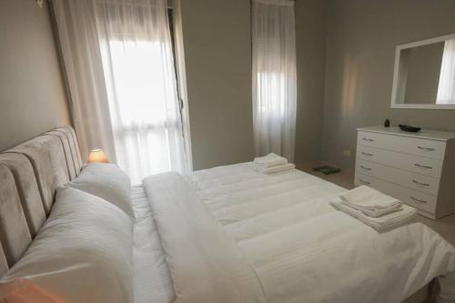 Staycation, City Center Apartment with balcony, Tirana (photo 9)