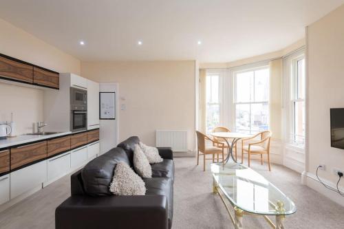 Létesítmények, CASTLEBANK HOUSE FLATS, DINGWALL in Dingwall