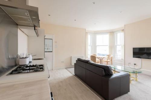 Konyha, CASTLEBANK HOUSE FLATS, DINGWALL in Dingwall