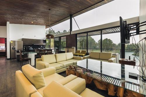 Kitchen, Luxe Cabanas in Guatape