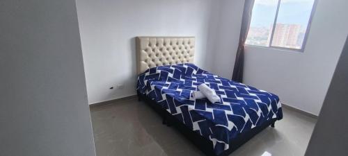 APARTAMENTO AL LADO CENTRO COMERCIAL FABRICATO. MEDELLIN