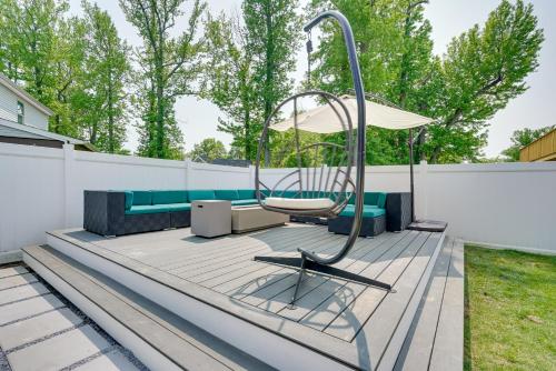 Gorgeous Keansburg Home w/ Pool: Walk to Beach! in Hazlet (NJ)