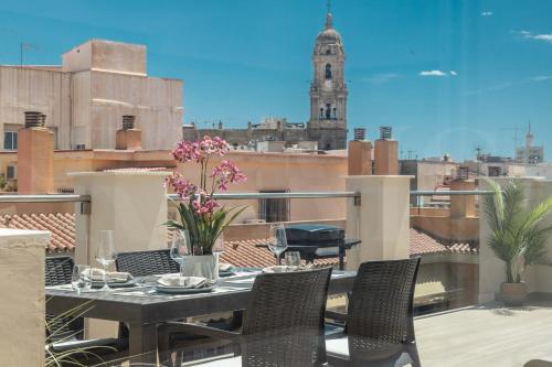 Duplex with private terrace & city views - Center by REMS