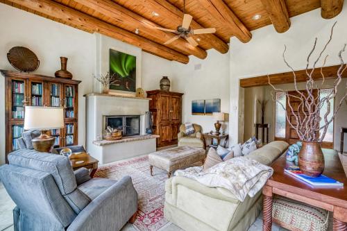 Casa & Casita Tres Hermanos in Santa Fe, USA