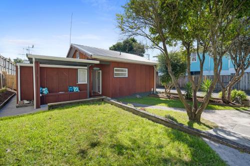 Seaside Chalet Papamoa