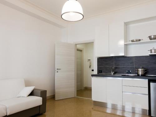 Suite in Center - image 7