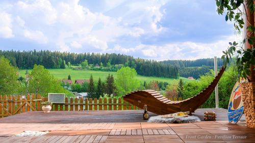 Entire House in Schwarzwald with mountain view, private Sauna, Gym, Garden and Terraces in Unterkirnach, Deutschland