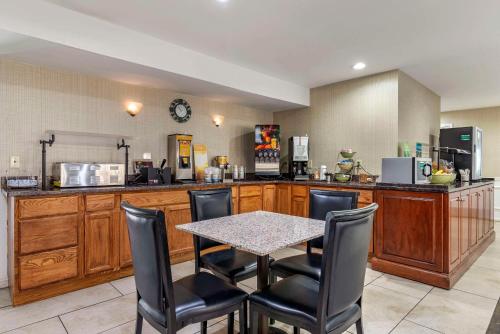 Quality Inn Conyers I-20 Quality Inn Conyers I-20