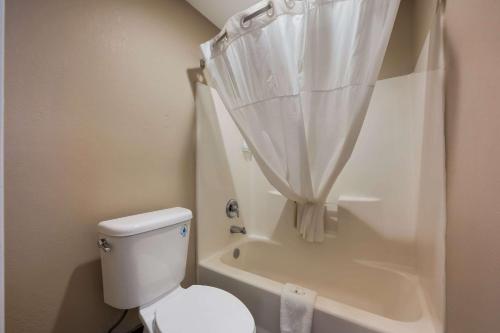 Quality Inn Oxford Anniston I-20