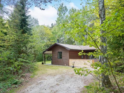 Three-Bedroom Holiday home in Rønne 4