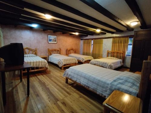 5 twin beds