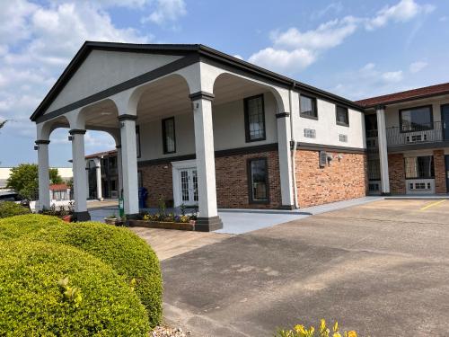 Americas Best Value Inn Blue Ridge - image 7
