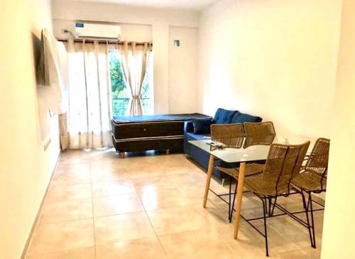 departamento de 2 ambientes de 55 m2 AL FRENTE CON BALCON, INCLUYE COCHERA