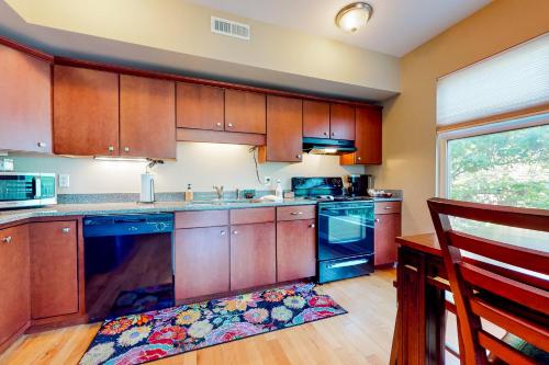 River Arts District Condo in Asheville, USA