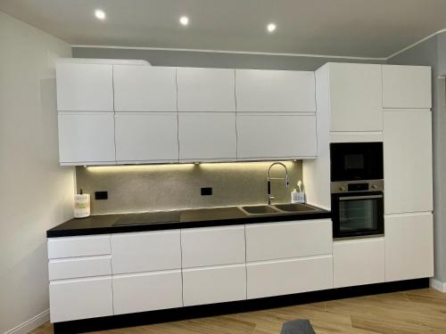 Luxury Downtown - Milan MF Apartments, Milan (photo 10)