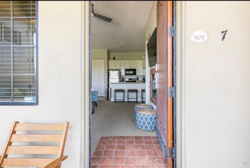 1 BR Condo Pool Hot Tub Sleeps 4 Views in La Quinta, USA