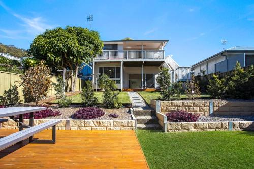 Renovated Coastal getaway with water views