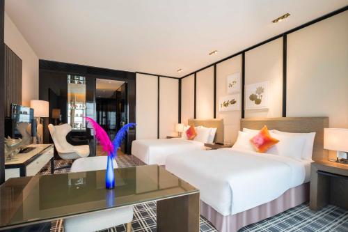2 double beds