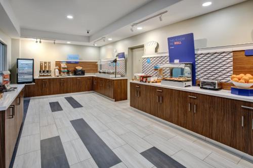 홀리데이 인 익스프레스 & 스위트 휴스턴 웨스트 - 케이티, IHG - 식음료(F&B)
