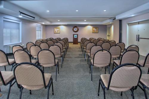 홀리데이 인 익스프레스 & 스위트 휴스턴 웨스트 - 케이티, IHG - 회의실/연회장