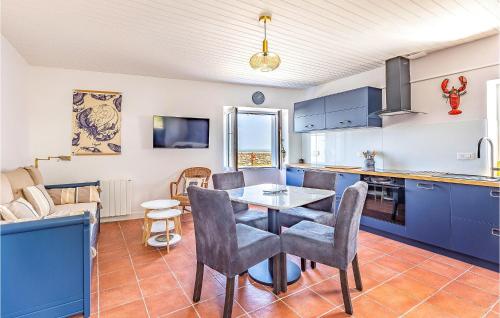 Amazing Home In Noirmoutier En Lile With Wifi And 1 Bedrooms