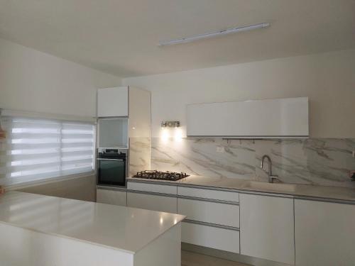 кухня, Ashkelon apartment near the beach in Ашкелон