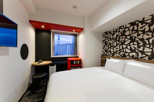 Superior Double Room - Non-Smoking image 2