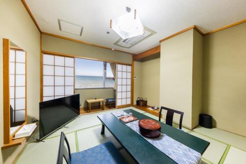 Japanese-Style Room