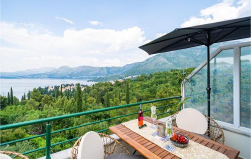 Beautiful Apartment In Cavtat With House Sea View