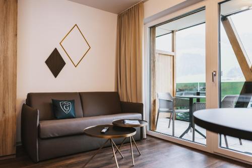 GLEMM by AvenidA Superior Hotel & Residences