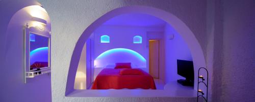 Abyssanto Suites and Spa - image 2
