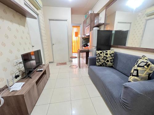 Homey 2BR at Green Bay Pluit Apartment near Mall