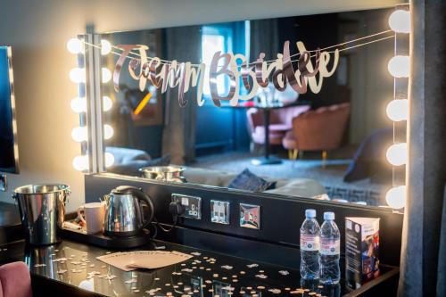 465207312 62 Castle Street Hotel